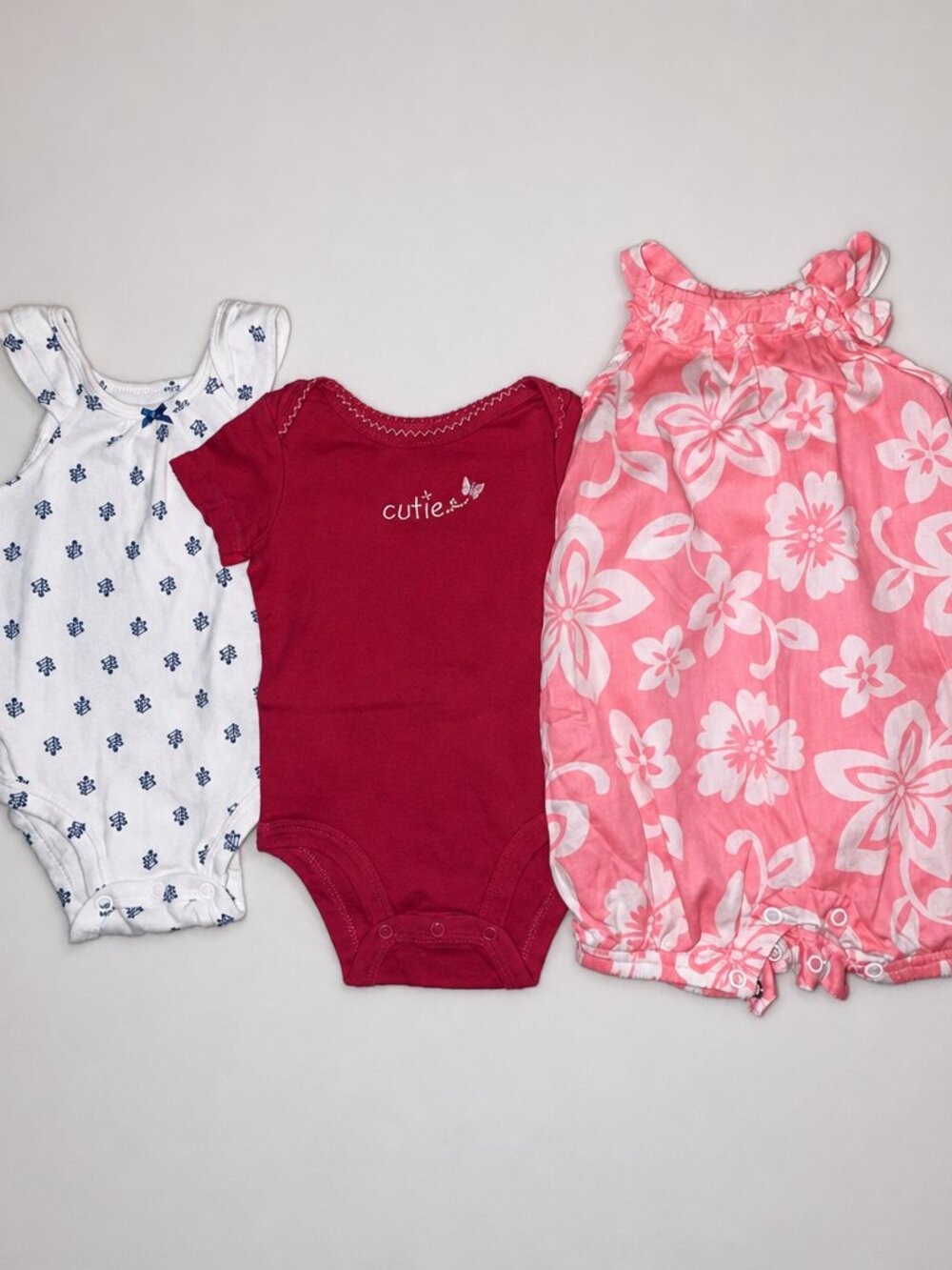 Carter’s Baby Girl Onesie Bundle of 3 | Floral & “Cutie” Bodysuits | Size 6M